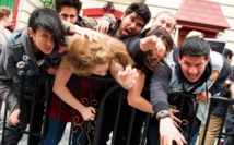 Des candidats au casting organisé par Universal, qui recherche une centaine de zombies. / AFP Des candidats au casting organisé par Universal, qui recherche une centaine de zombies. / AFP