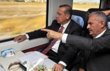 Un fidèle d'Erdogan devient chef du parti au pouvoir et du gouvernement turc Un fidèle d'Erdogan devient chef du parti au pouvoir et du gouvernement turc