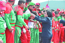 Remise de médailles aux jeunes à besoins spécifiques à Ifrane Remise de médailles aux jeunes à besoins spécifiques à Ifrane