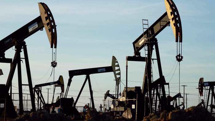 Pétrole : Le baril de Brent sous les 100 dollars avec la promesse de Trump de "quitter" l'Iran