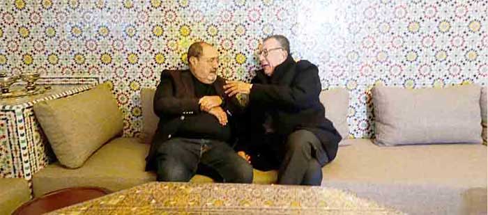 Drriissss LLaacchhgguuaarr ddiissccuuttaanntt àà bbââttoonnss rroomppuuss aavveecc Kaamaall LLaahhlloouu,, PDG dduu Grroouuppee MFFM