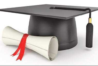 Sofia Lamssadaq soutient avec brio sa thèse de doctorat