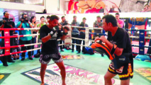 Les boxeurs thaïlandais attirés par la gloire et l'argent du MMA Les boxeurs thaïlandais attirés par la gloire et l'argent du MMA