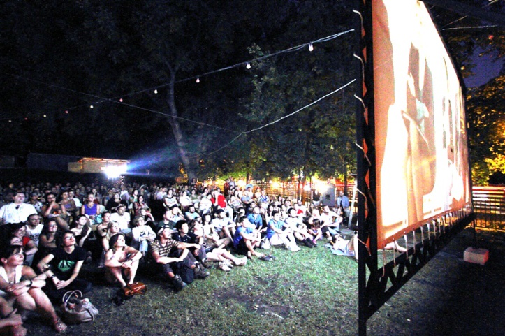 Le cinéma sous les étoiles à Taza Le cinéma sous les étoiles à Taza