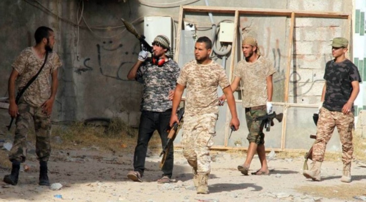 Combats de rue, engins explosifs et snipers ralentissent l'avancée des antijihadistes à Syrte Combats de rue, engins explosifs et snipers ralentissent l'avancée des antijihadistes à Syrte