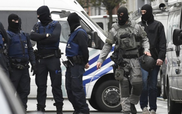 Un homme avec une fausse ceinture explosive met Bruxelles en alerte Un homme avec une fausse ceinture explosive met Bruxelles en alerte