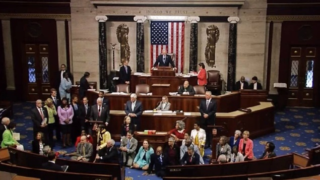 "Sit-in" des représentants démocrates contre les armes à feu aux Etats-Unis "Sit-in" des représentants démocrates contre les armes à feu aux Etats-Unis