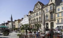 Libéraux et travaillistes à la lutte pour le pouvoir en Australie Libéraux et travaillistes à la lutte pour le pouvoir en Australie