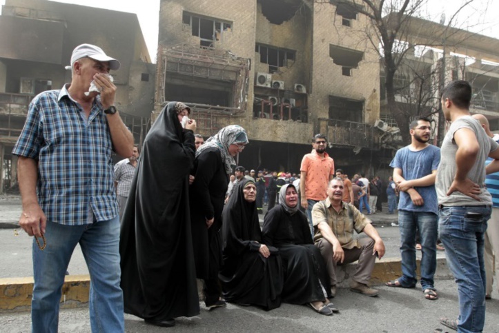 L'Irak décrète trois jours de deuil après un attentat de l'EI ayant fait plus de 200 morts L'Irak décrète trois jours de deuil après un attentat de l'EI ayant fait plus de 200 morts