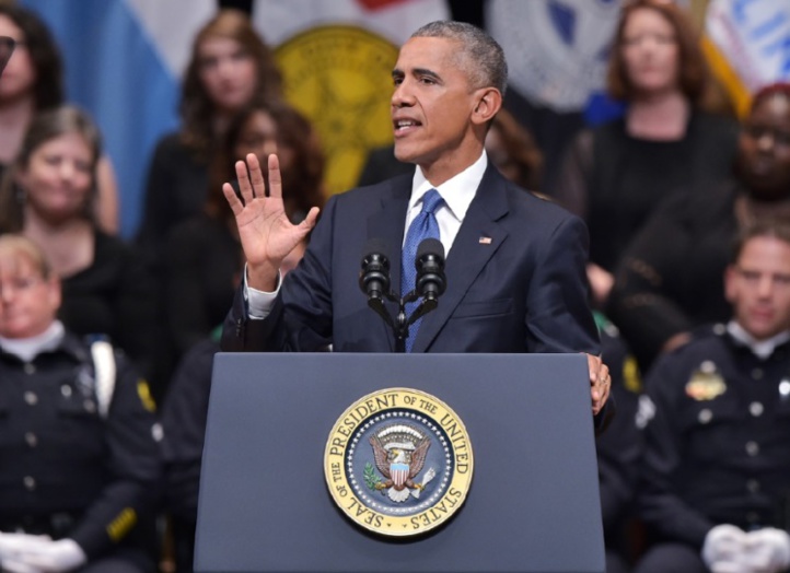 A Dallas, Obama appelle l'Amérique à la réconciliation A Dallas, Obama appelle l'Amérique à la réconciliation