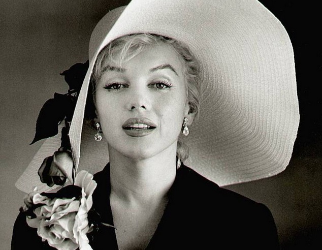 Bio des stars : Marilyn Monroe, le mythe Bio des stars : Marilyn Monroe, le mythe