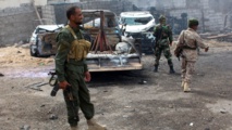 L'armée yéménite visée par deux attentats suicide à Moukalla L'armée yéménite visée par deux attentats suicide à Moukalla