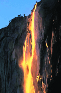 Les destinations les plus spectaculaires du monde : Horsetail Fall - Yosémite, Etats-Unis