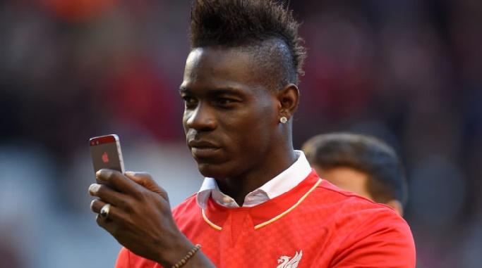 Balotelli peine à trouver club preneur Les rumeurs autour du PSG hantent la fin du mercato Balotelli peine à trouver club preneur Les rumeurs autour du PSG hantent la fin du mercato