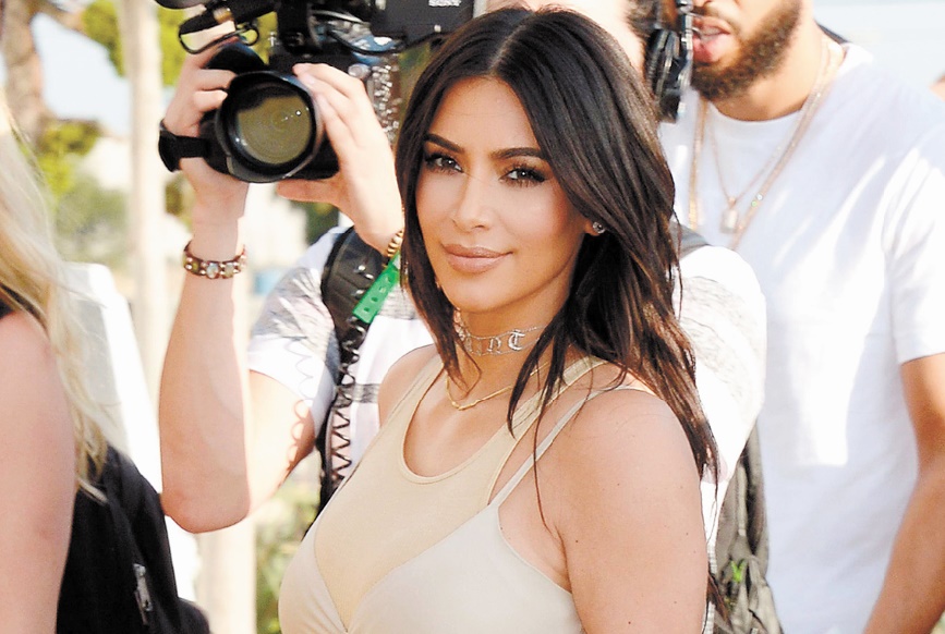 Kim Kardashian va perdre un million de dollars par mois Kim Kardashian va perdre un million de dollars par mois