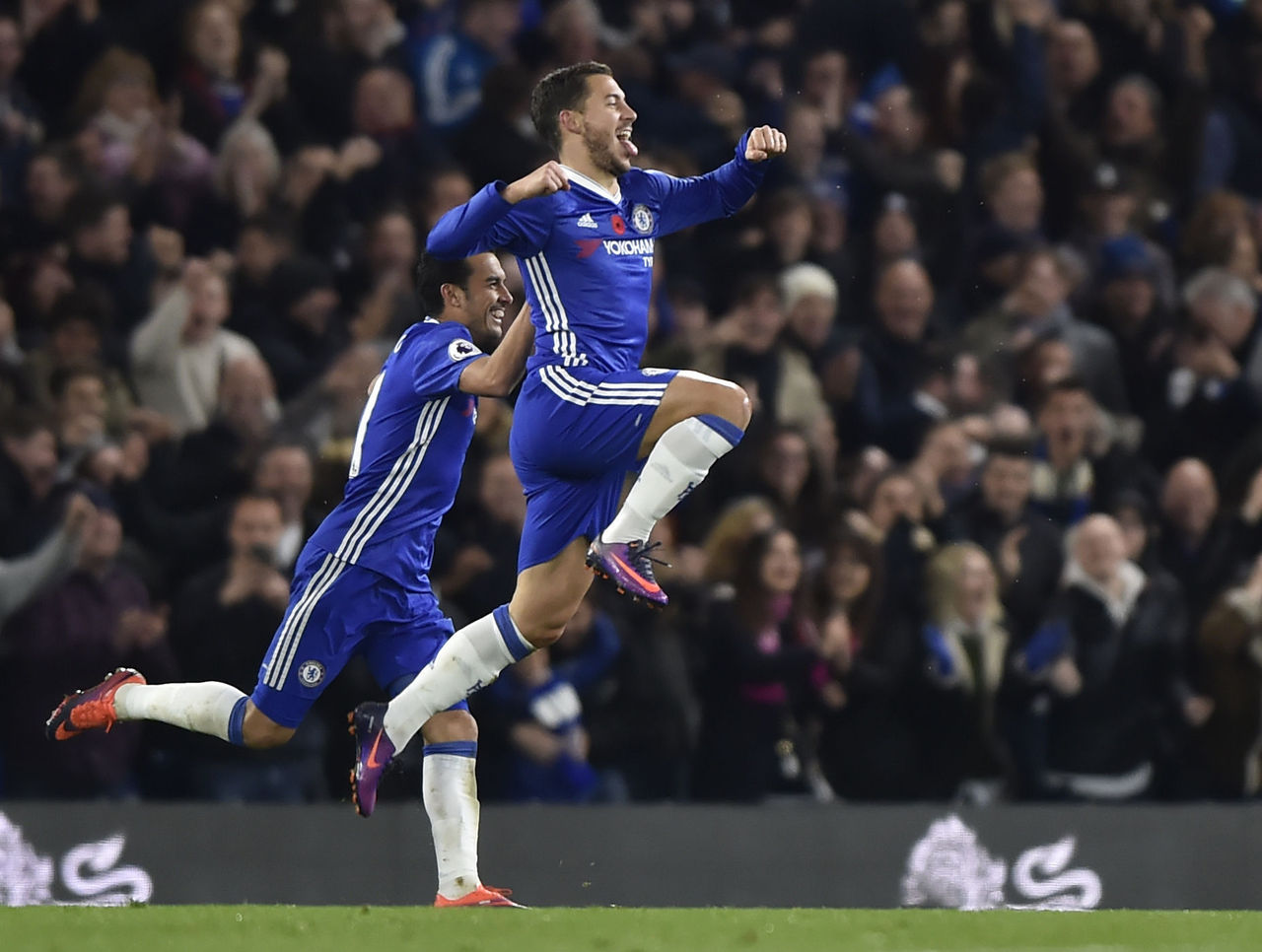 Premier League : Chelsea s'amuse, Manchester City déçoit Premier League : Chelsea s'amuse, Manchester City déçoit