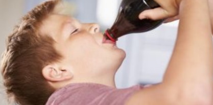 Les ados britanniques avalent une baignoire de boissons sucrées par an