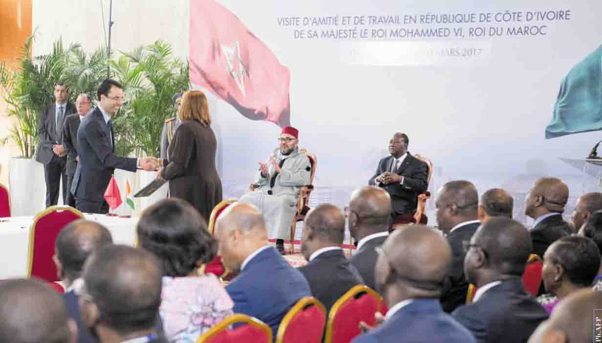 Signature de 14 conventions  maroco-ivoiriennes de partenariat