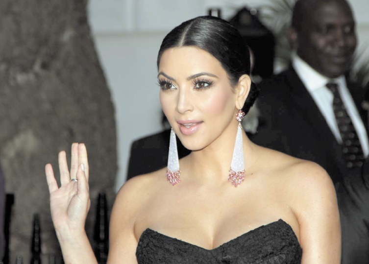 Kim Kardashian cherche la mère porteuse parfaite