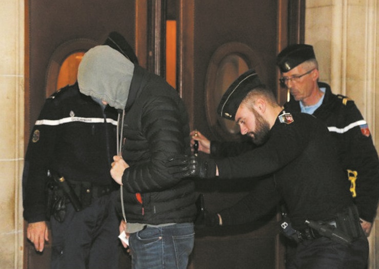 Ouverture du procès d'une filière jihadiste en France