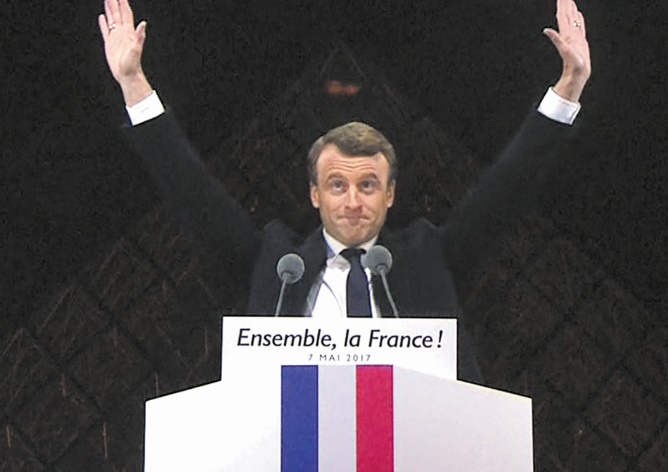 Félicitations Royales à Emmanuel Macron