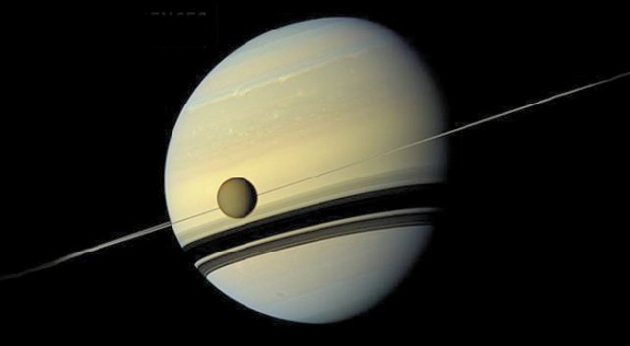 La sonde Cassini a rencontré un grand vide entre Saturne et ses anneaux