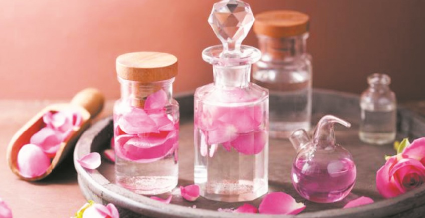 Les dix bienfaits de l’eau de rose au quotidien