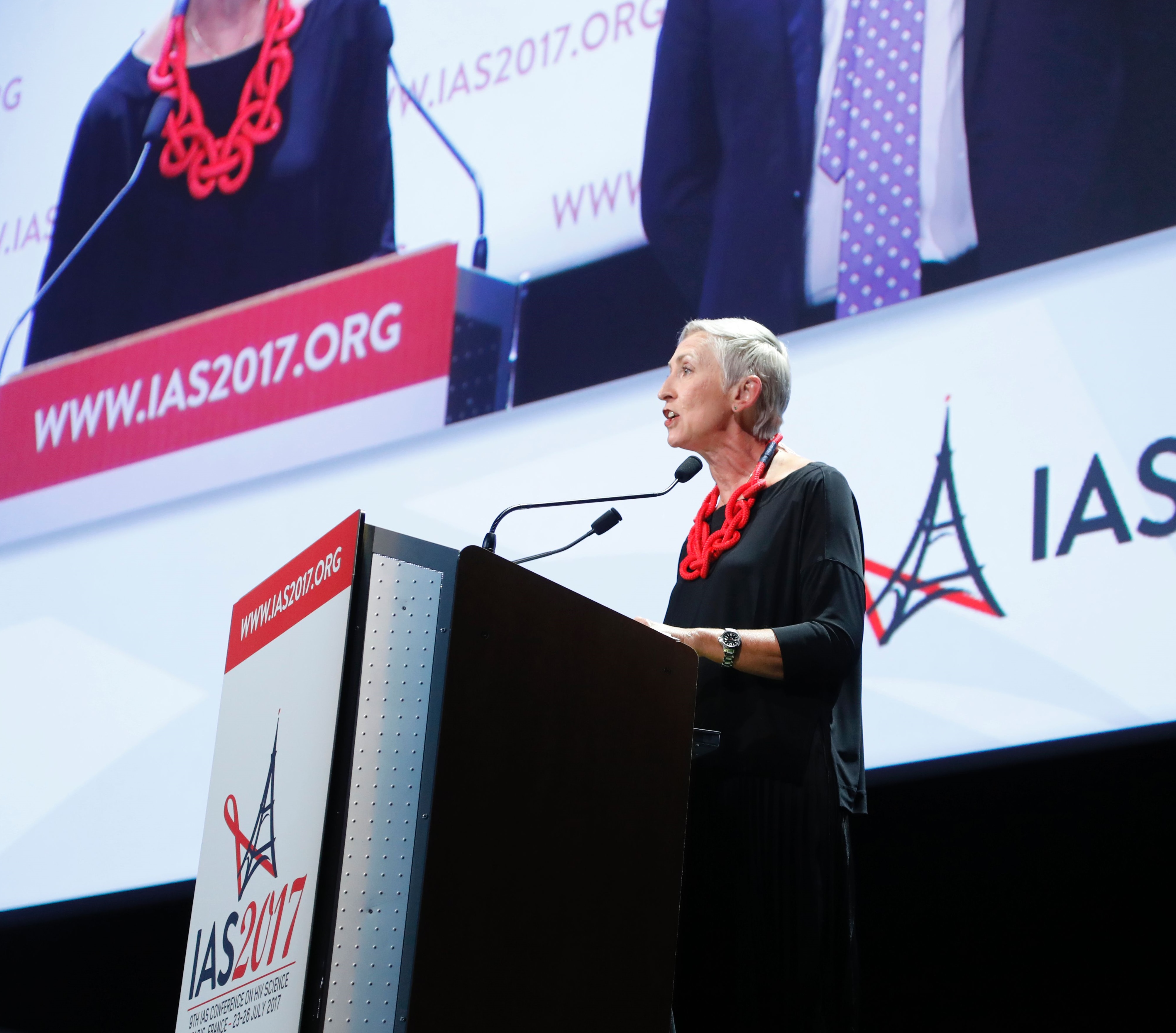 Sida : Le monde retient son souffle Sida : Le monde retient son souffle