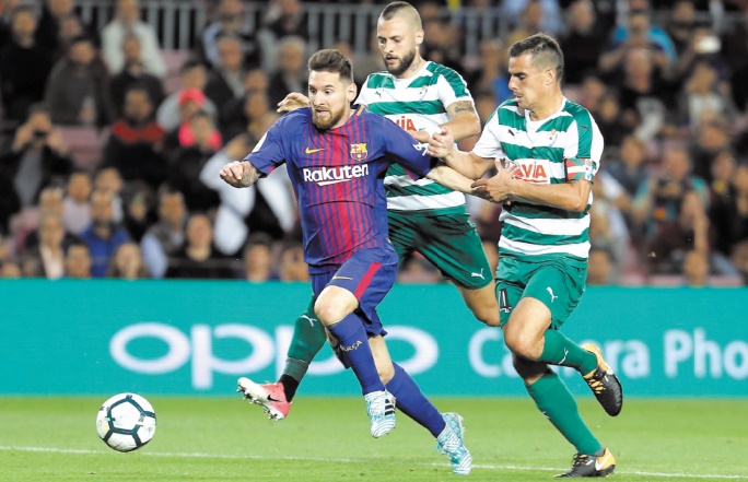 Messi se met en quatre pour le Barça Messi se met en quatre pour le Barça
