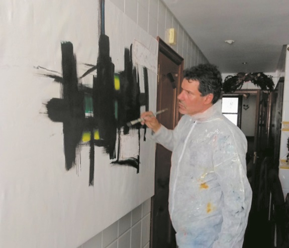 L’œuvre de Hassan Kouhen s’invite à Almazar Art de Marrakech