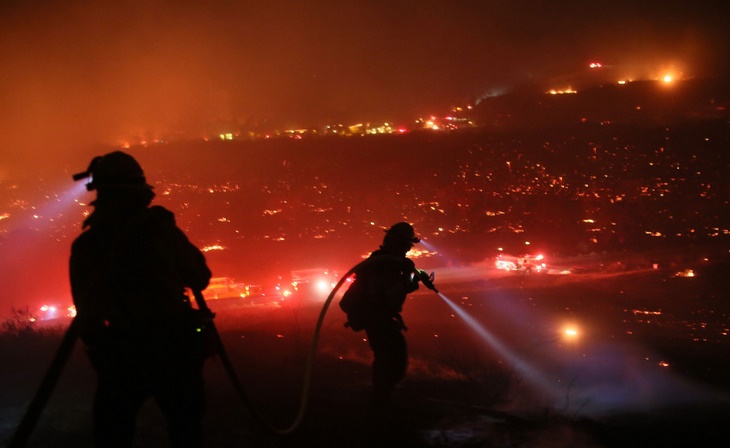 Les incendies s'étendent à travers la Californie  : Plus de 230.000 personnes ont dû quitter leur domicile