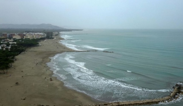 La mer vengeresse dévore l'Albanie