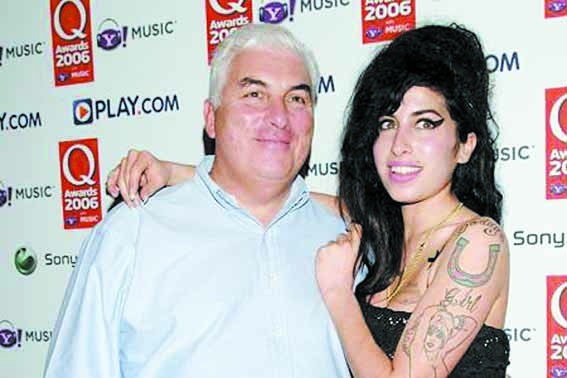 Le fantôme d’Amy Winehouse rendrait visite à son père