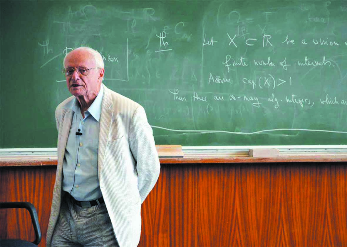 A 91 ans, le mathématicien français Jean-Pierre Serre continue pour le plaisir A 91 ans, le mathématicien français Jean-Pierre Serre continue pour le plaisir