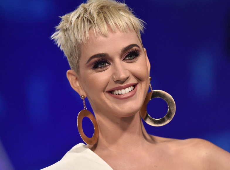 Katy Perry se plaint de ne pas avoir de vie privée