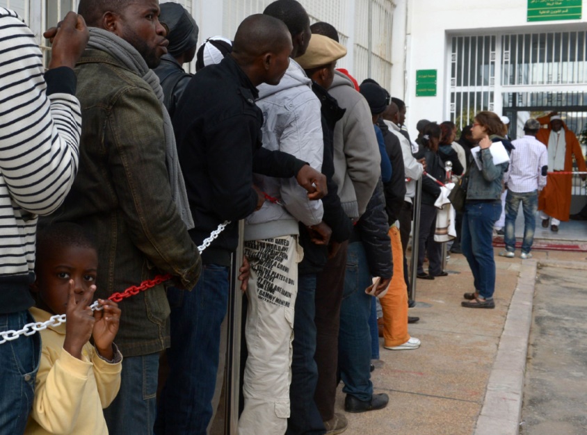La régularisation des étrangers en séjour irrégulier se fait désirer