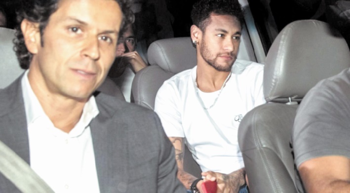 Rodrigo Lasmar :  Tout se passe bien pour la rééducation de Neymar