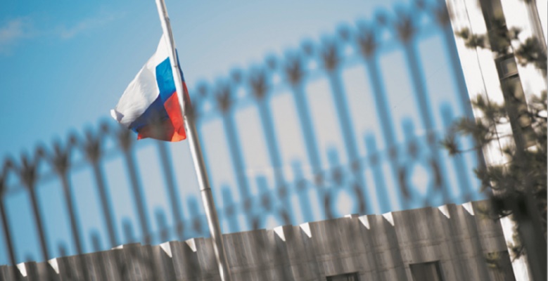 Washington et les occidentaux expulsent plus de 110 diplomates russes Washington et les occidentaux expulsent plus de 110 diplomates russes