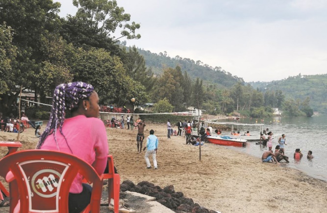 Sécurité, plage et wifi: heureux, les Congolais du Rwanda