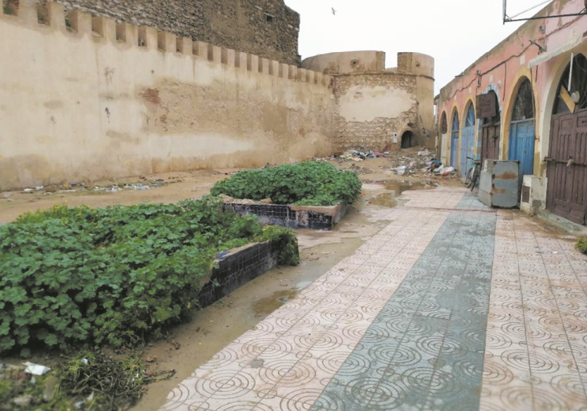 Triste sort de la Place des artistes et du bastion Bab Doukkala à Essaouira