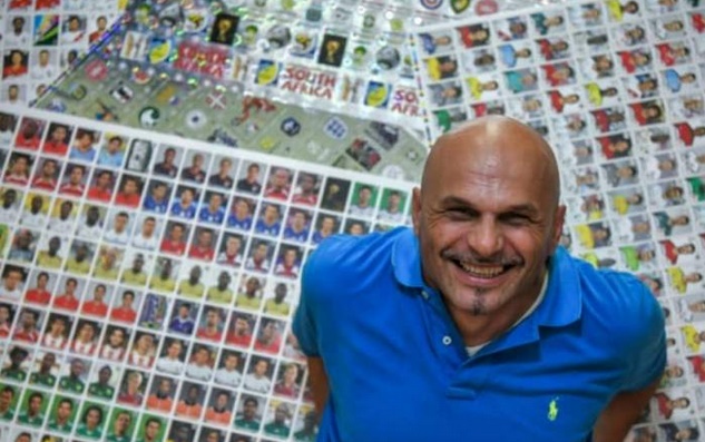 Près du fief de Panini, le plus grand collectionneur d'albums de foot au monde