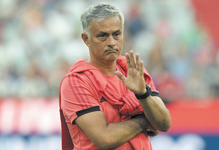 Mourinho fustige le manque de classe de City