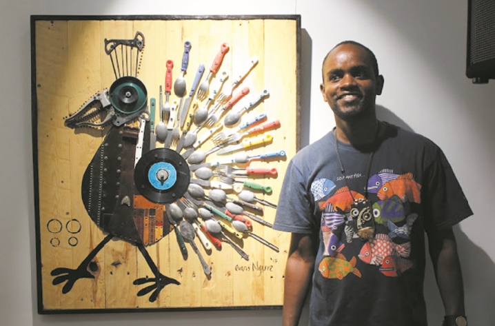Evans Ngure, l’artiste kényan qui offre une seconde vie aux déchets Evans Ngure, l’artiste kényan qui offre une seconde vie aux déchets