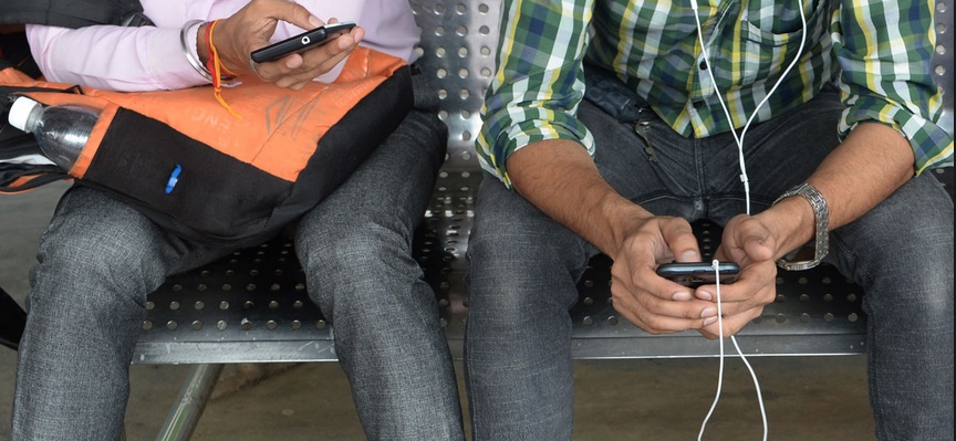 Les ados américains préfèrent communiquer par SMS que de se voir
