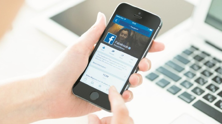 Malgré les “fake news”, deux tiers des Américains s’informent sur les réseaux sociaux Malgré les “fake news”, deux tiers des Américains s’informent sur les réseaux sociaux