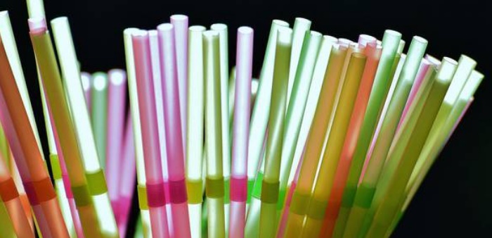 En Californie, les pailles en plastique ne seront plus automatiques En Californie, les pailles en plastique ne seront plus automatiques