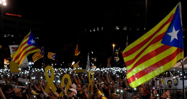 Manifestations en Catalogne pour dénoncer l'emprisonnement des dirigeants indépendantistes
