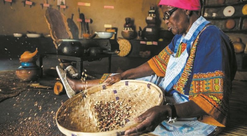 Dans la capitale du Zimbabwe, un village pour sauvegarder les traditions