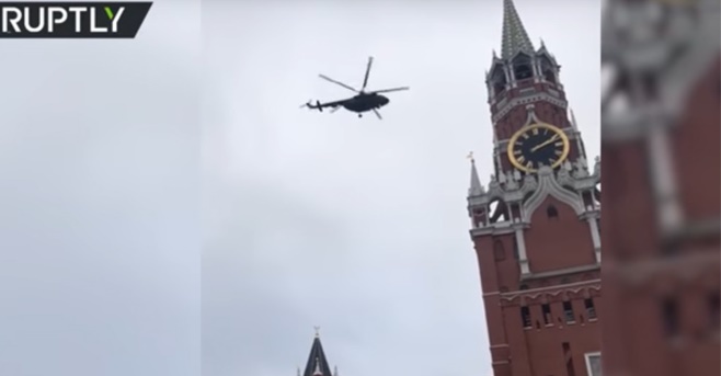 Insolite : Des hélicos au-dessus du Kremlin