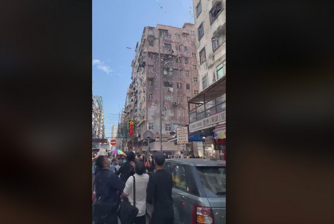 Insolite : Pluie d’argent Insolite : Pluie d’argent